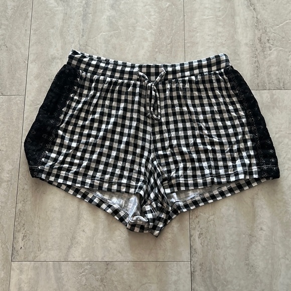 shorts - Picture 1 of 2